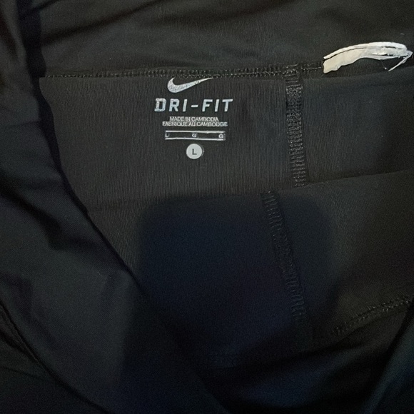 nike skirt - Picture 2 of 4